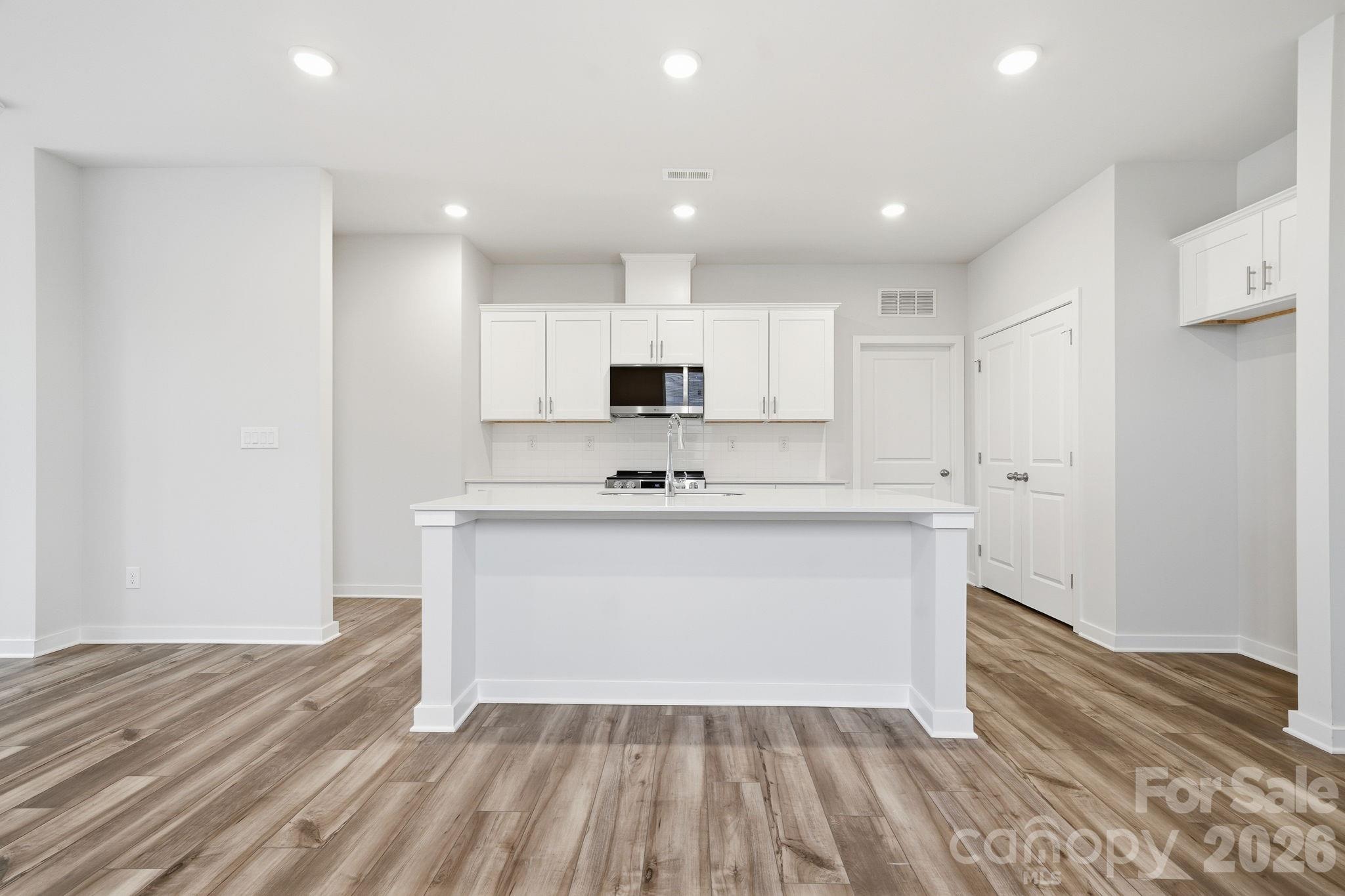 2935 31st Street Property Photo 8