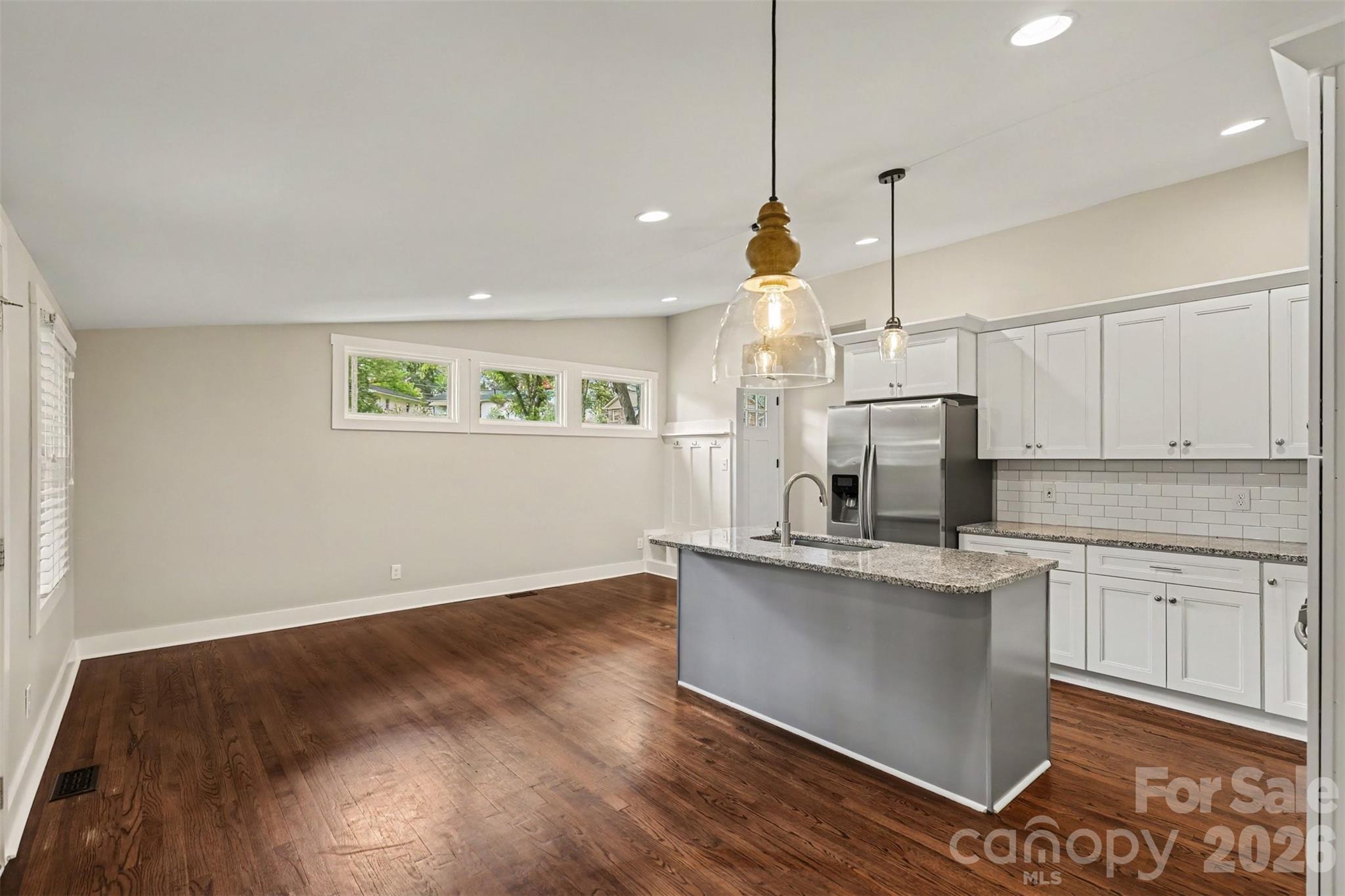 1338 Edgewater Drive Property Photo 11