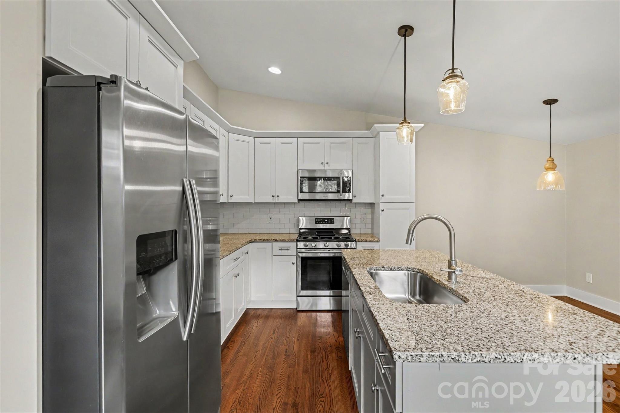1338 Edgewater Drive Property Photo 14