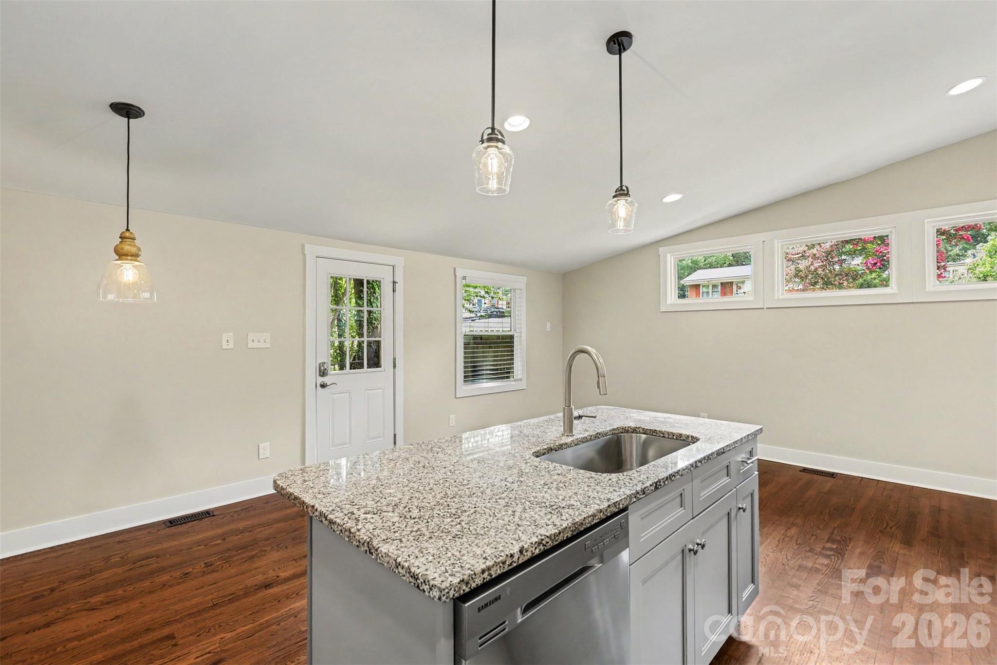 1338 Edgewater Drive Property Photo 15