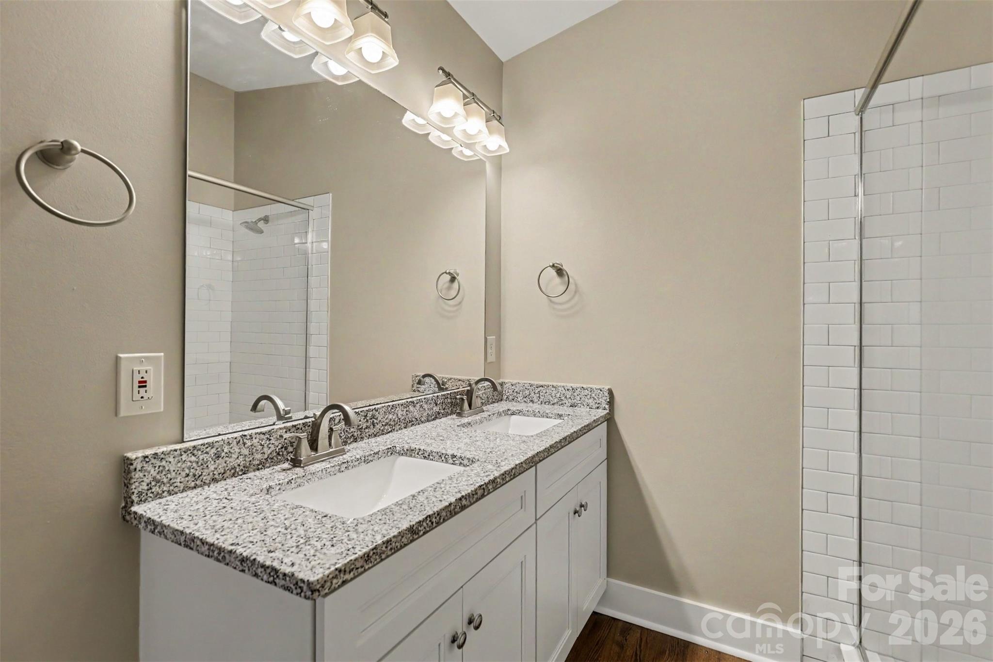 1338 Edgewater Drive Property Photo 21