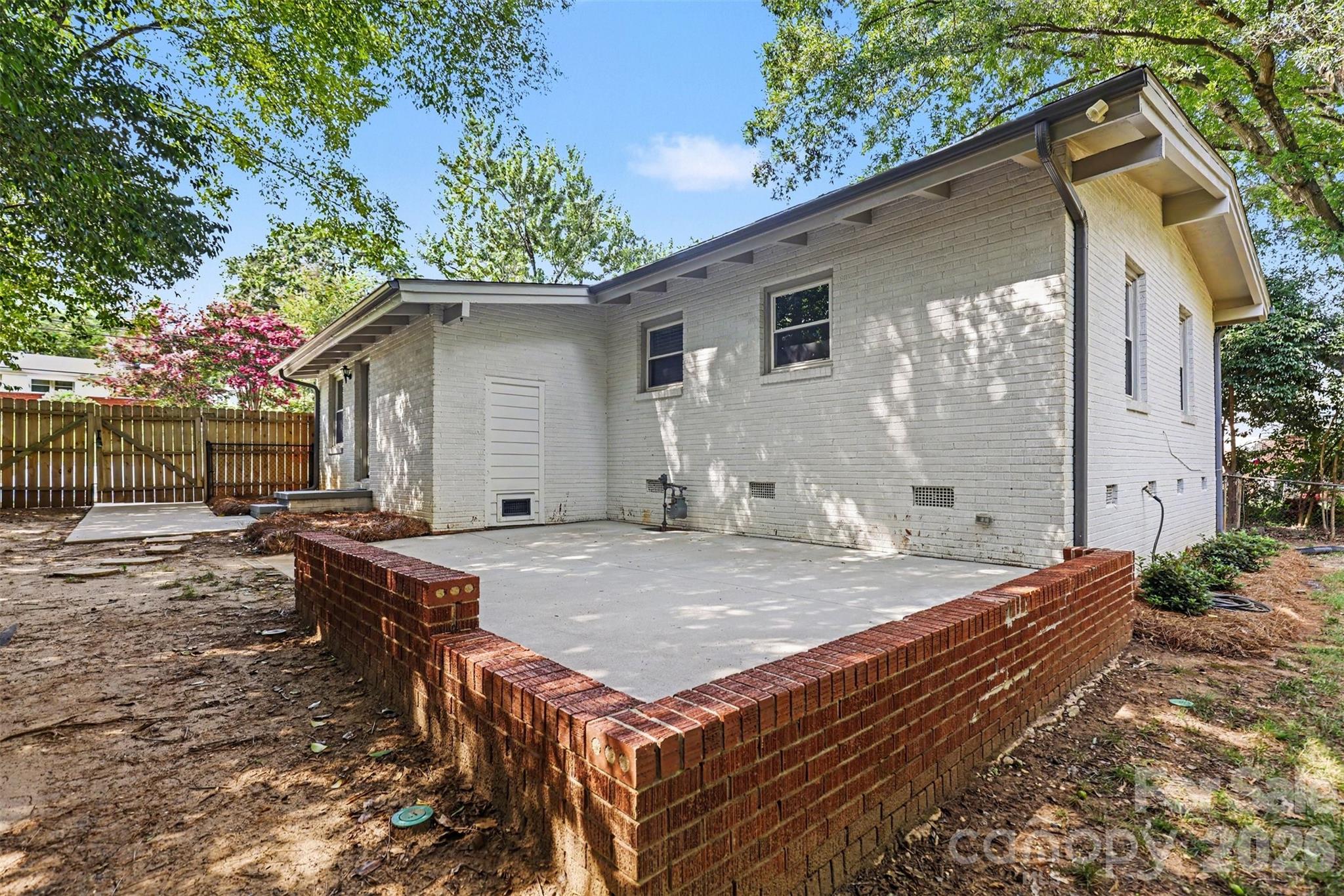 1338 Edgewater Drive Property Photo 28