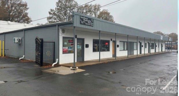 2929 Gibbon Road Property Photo 1