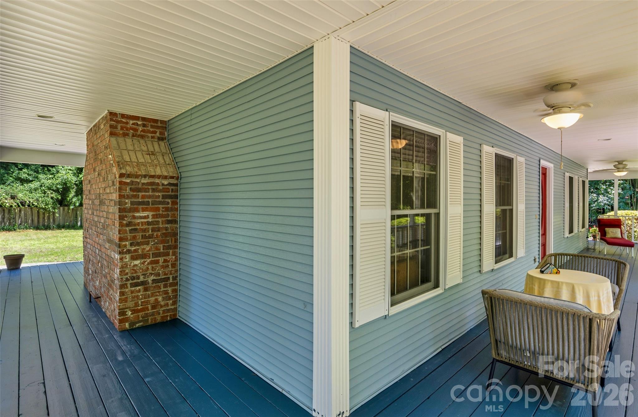 1064 Maplewood Court Property Photo 7