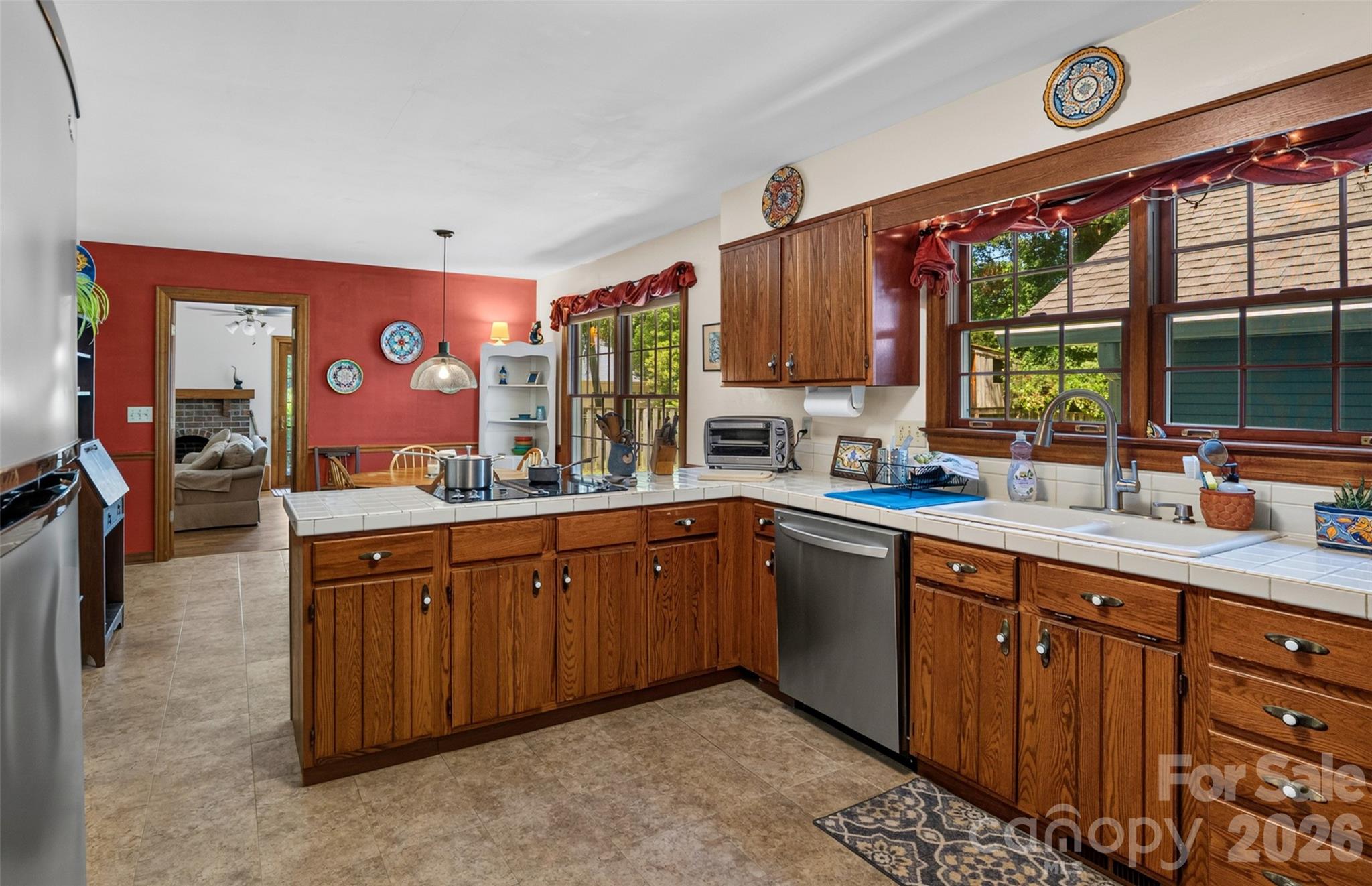 1064 Maplewood Court Property Photo 18