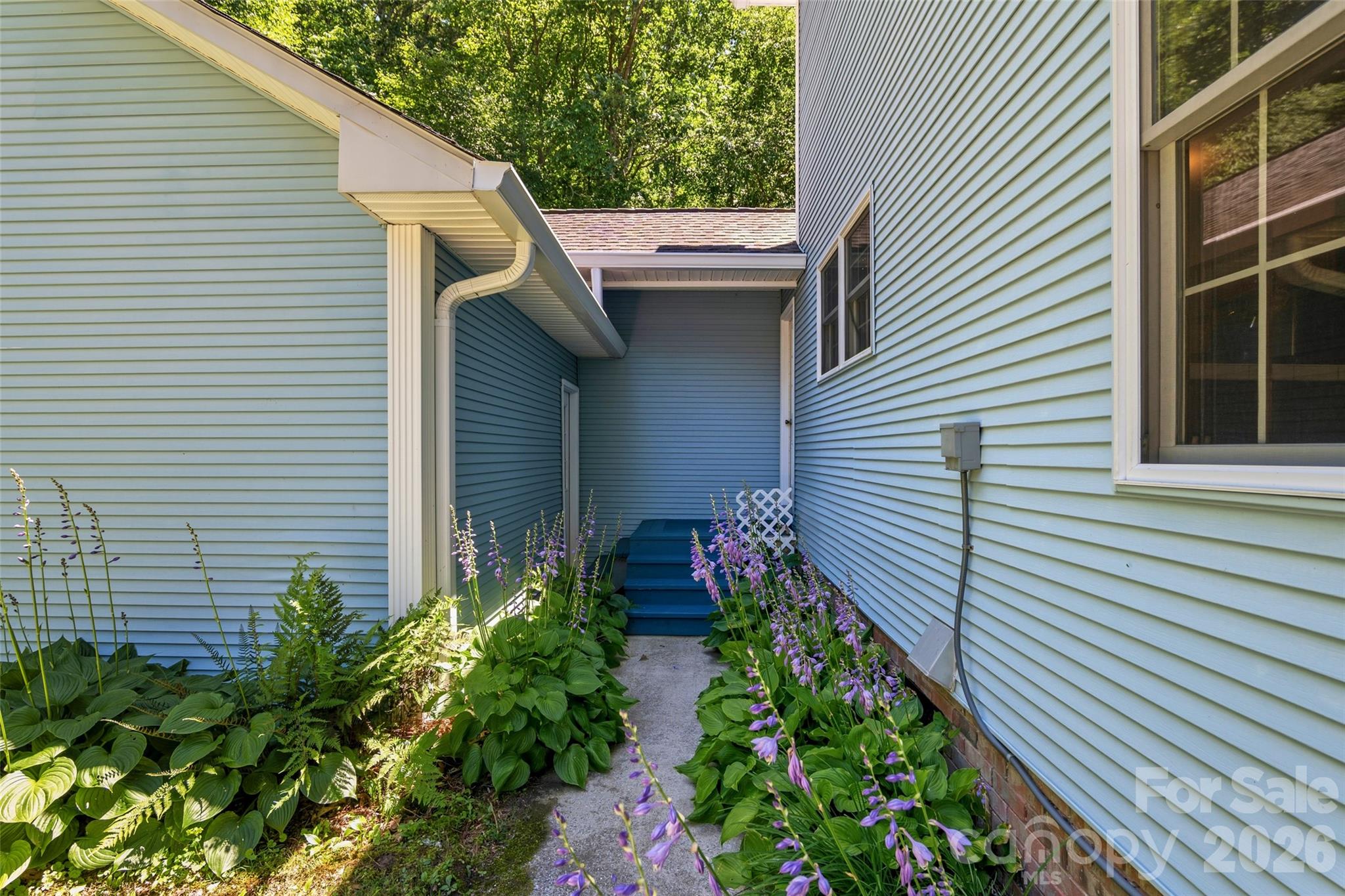 1064 Maplewood Court Property Photo 28