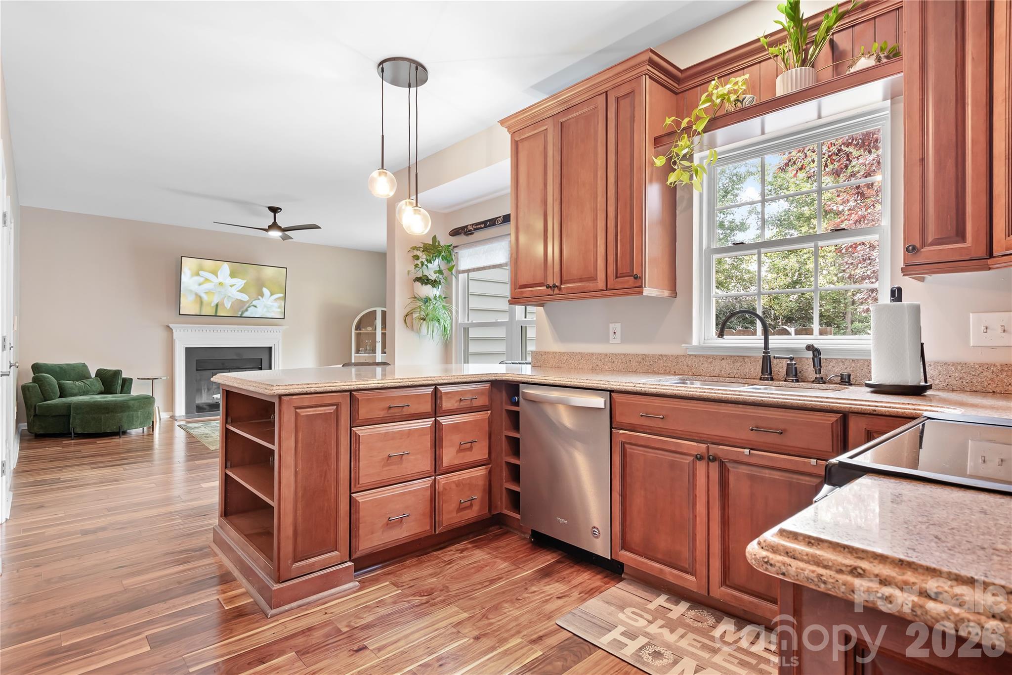 9407 Willow Tree Lane Property Photo 8
