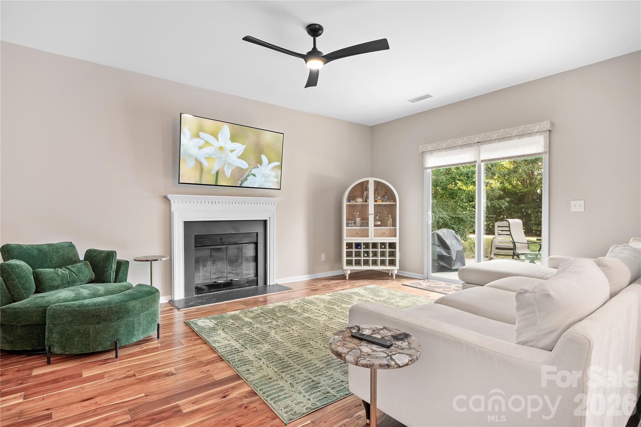 9407 Willow Tree Lane Property Photo 10