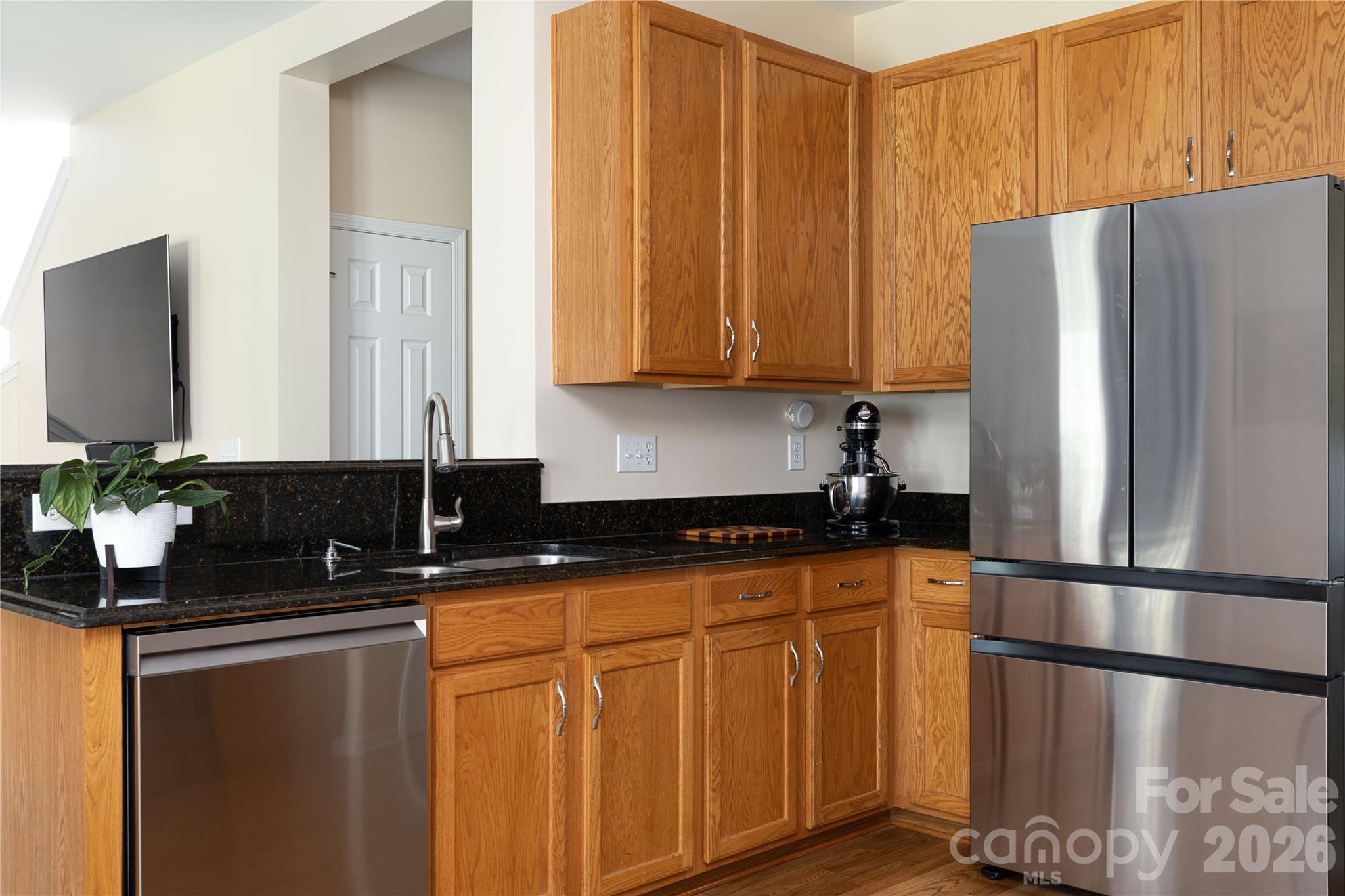 402 Abercairn Way Property Photo 12