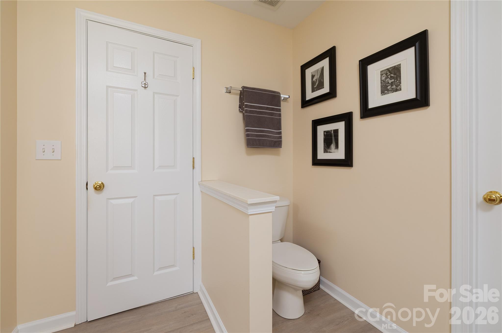 402 Abercairn Way Property Photo 22