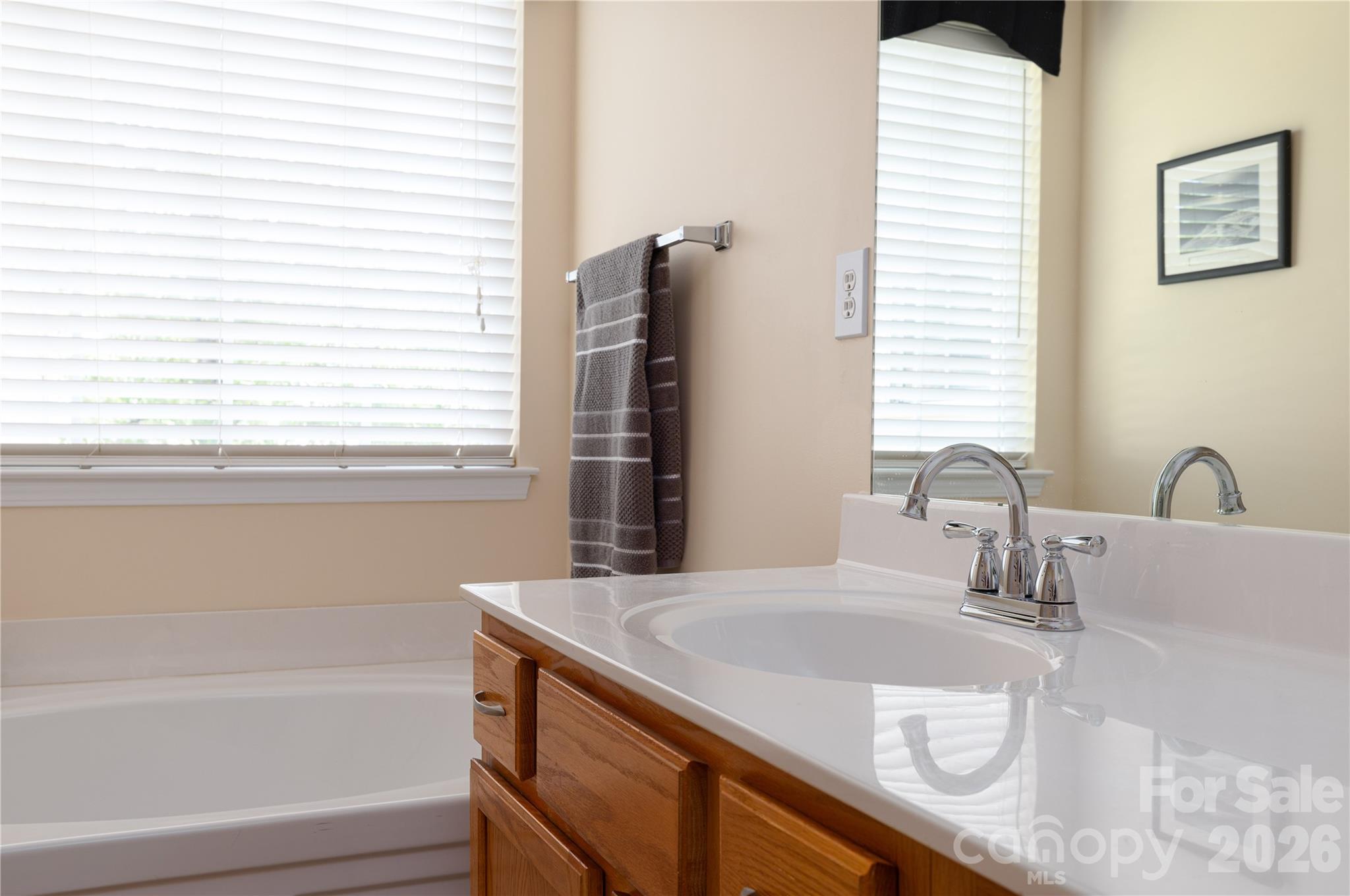 402 Abercairn Way Property Photo 24