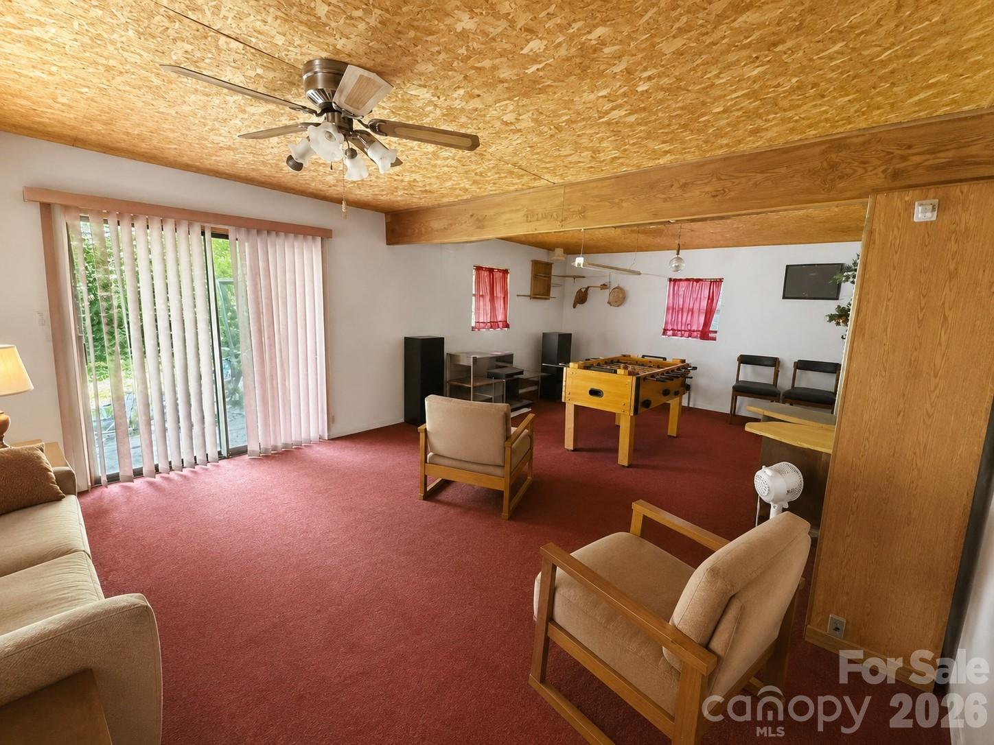 312 S Miller Avenue Property Photo 4