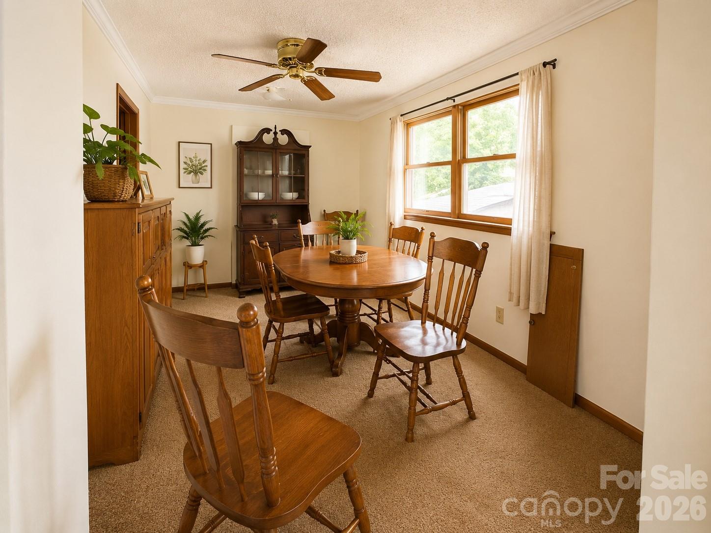 312 S Miller Avenue Property Photo 5
