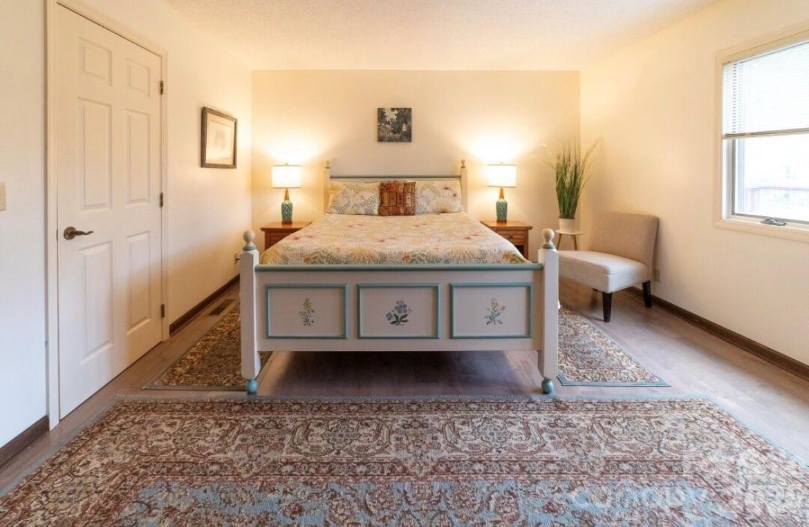 18 Rollingwood Road Property Photo 10