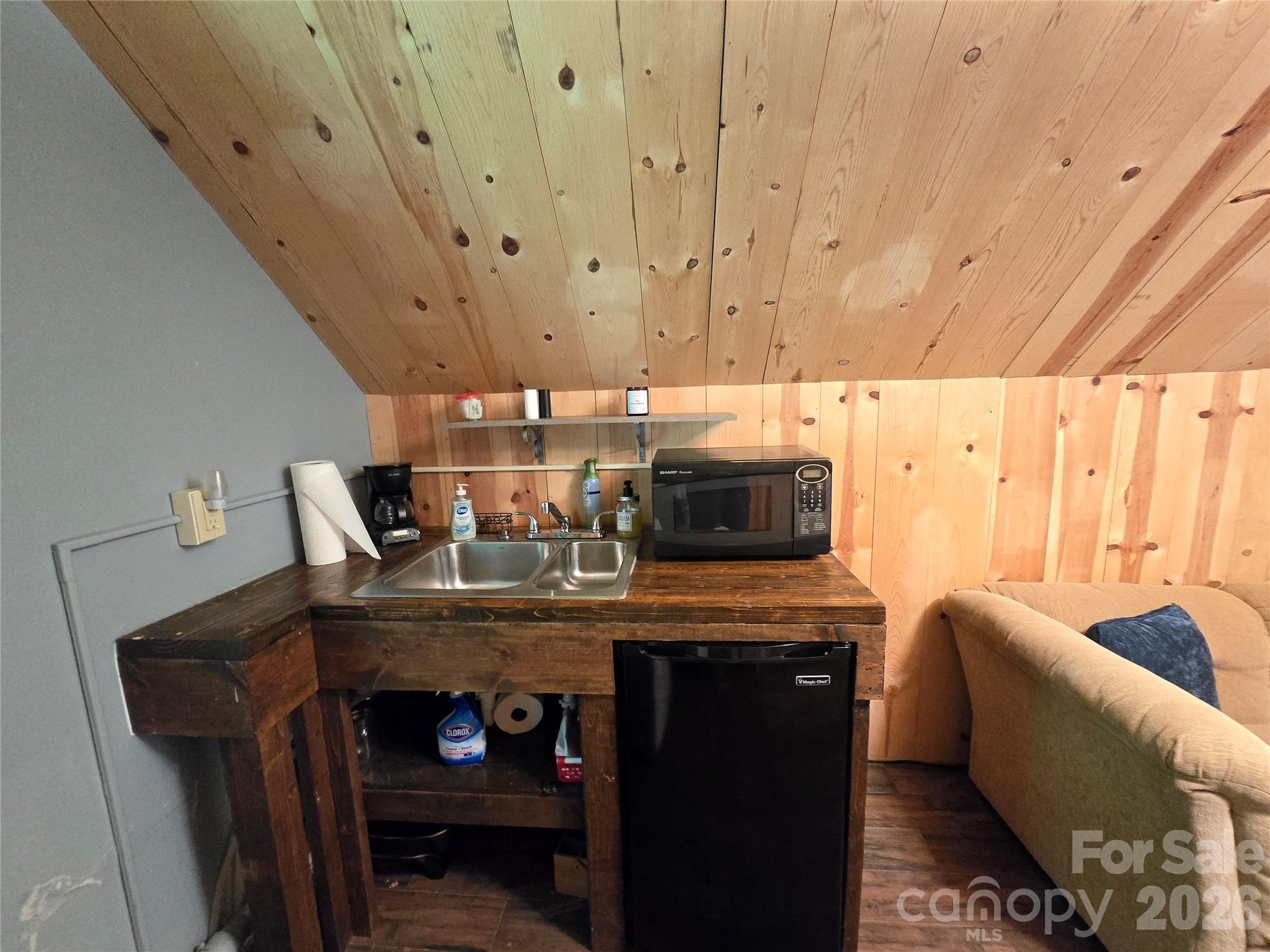 18 Rollingwood Road Property Photo 38