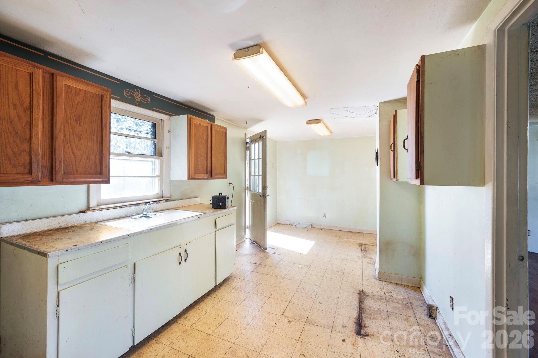 86 Sterling Drive Property Photo 10
