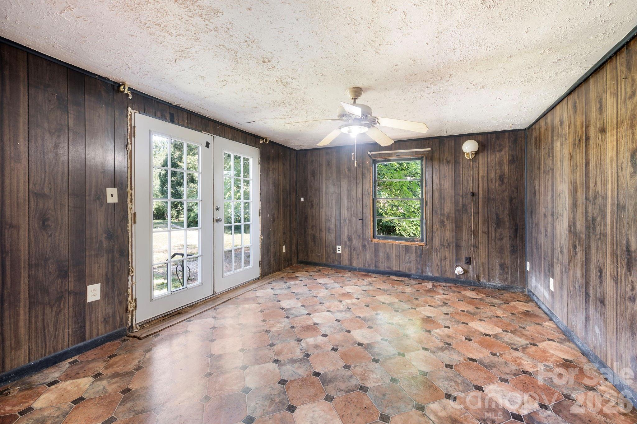 86 Sterling Drive Property Photo 11
