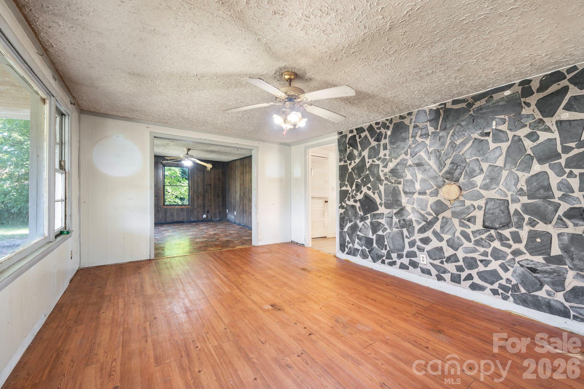 86 Sterling Drive Property Photo 6