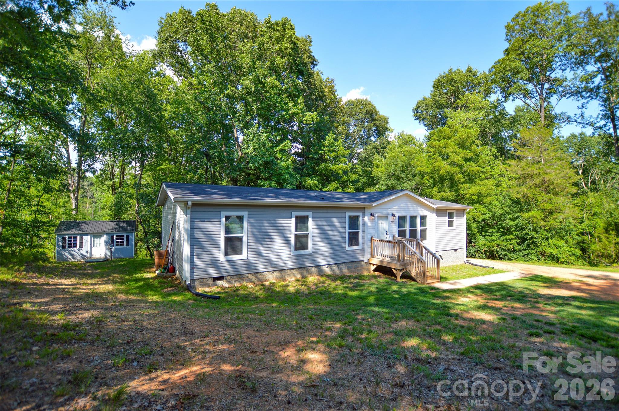 207 Pinehaven Drive Property Photo 2