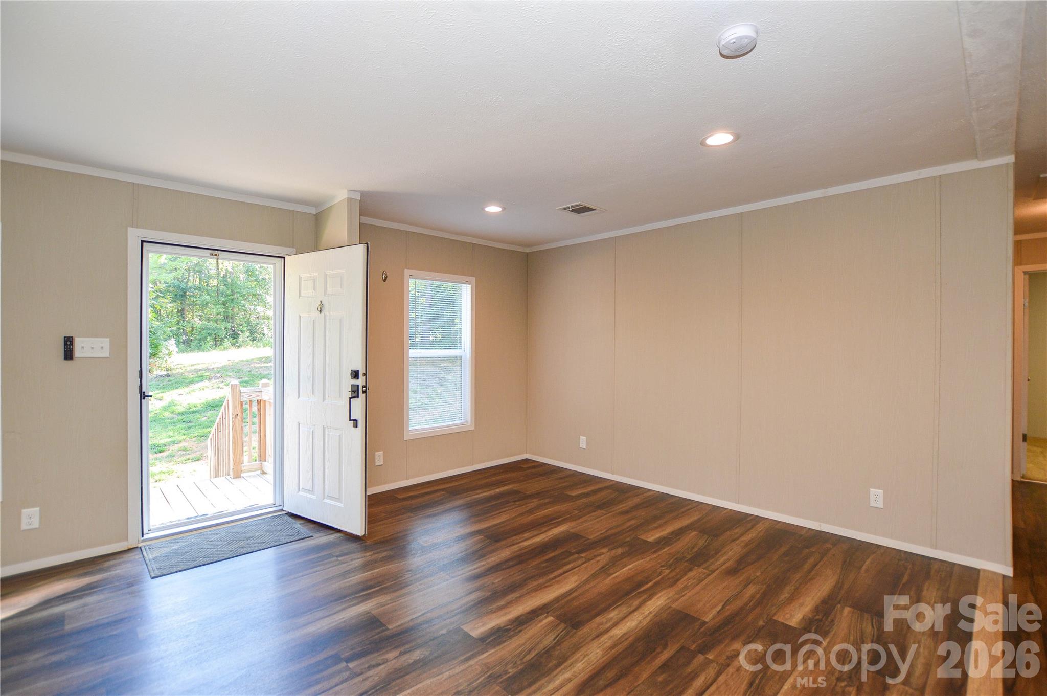 207 Pinehaven Drive Property Photo 4