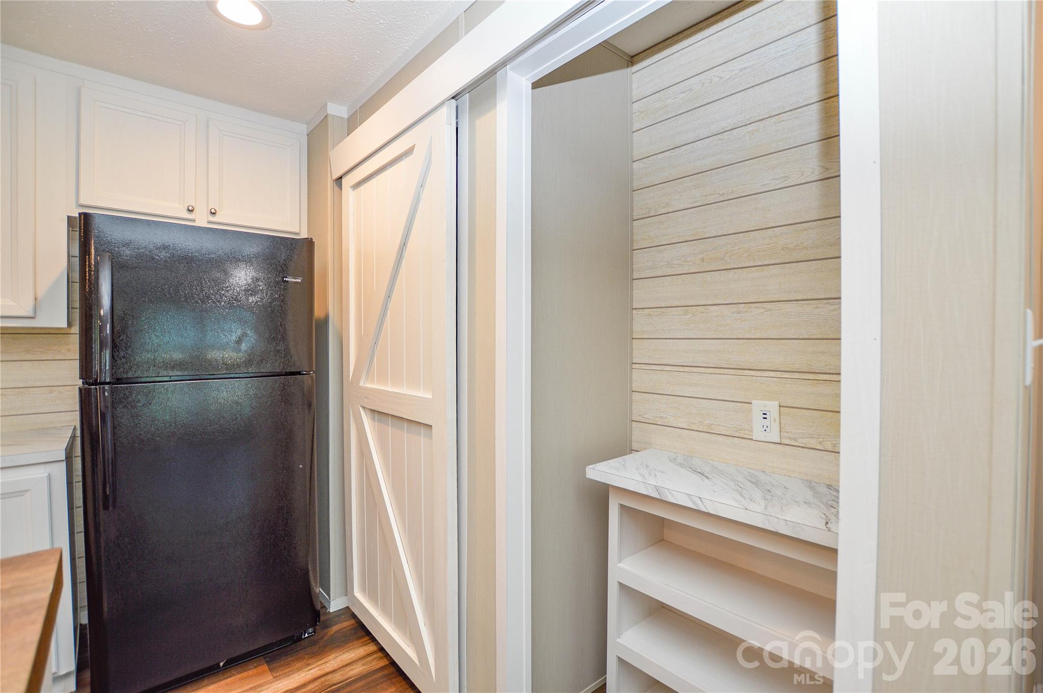 207 Pinehaven Drive Property Photo 7