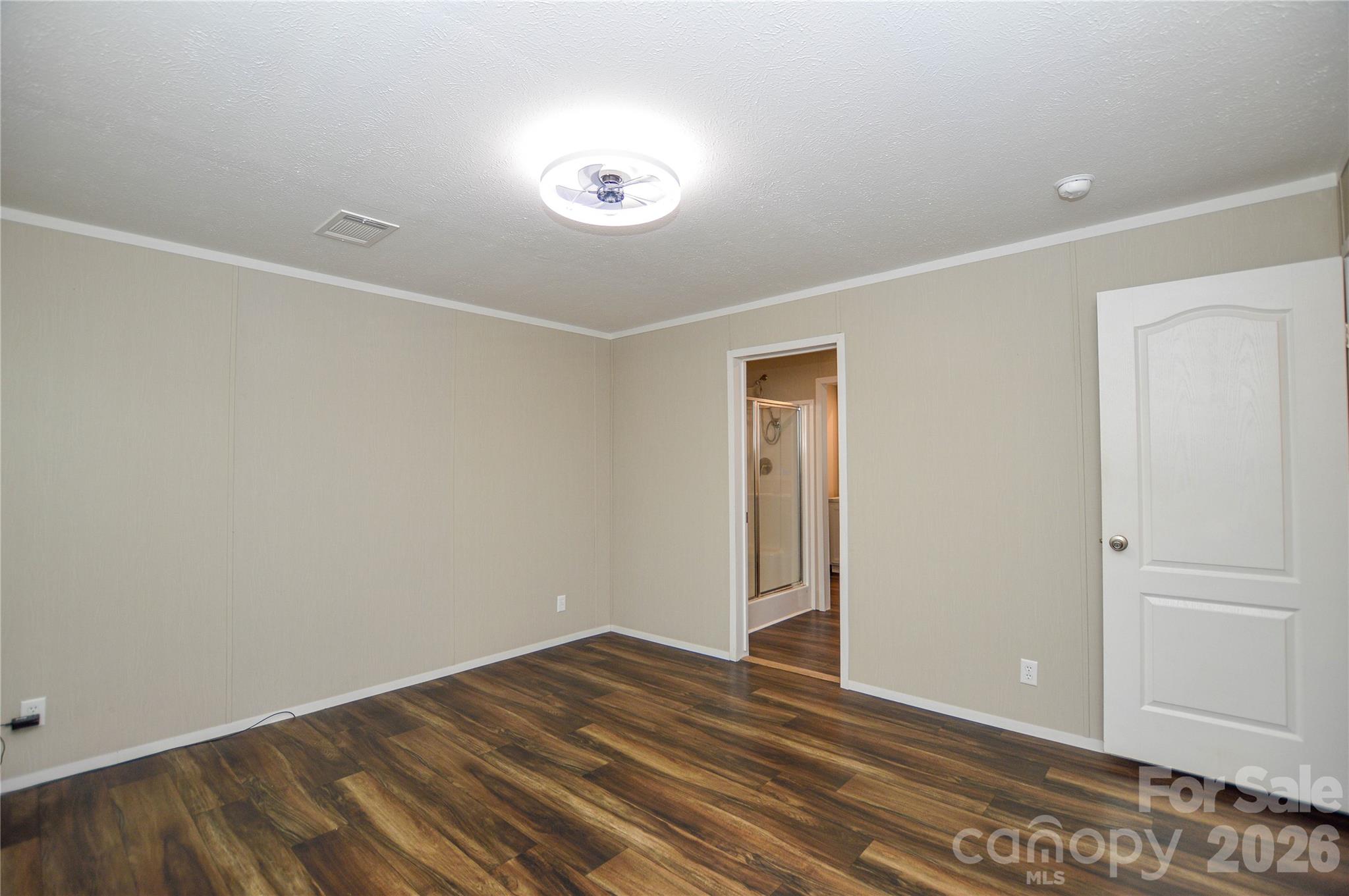 207 Pinehaven Drive Property Photo 10