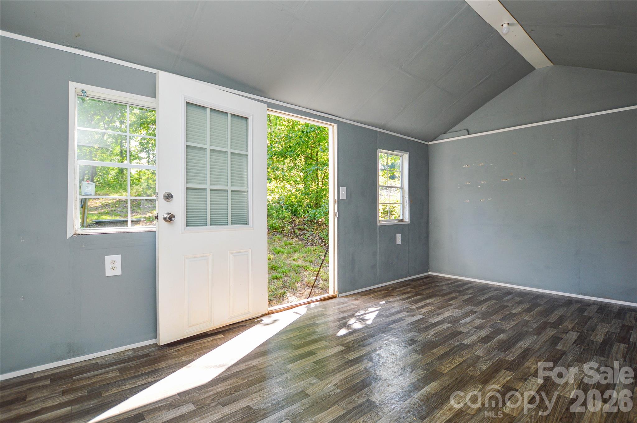 207 Pinehaven Drive Property Photo 20