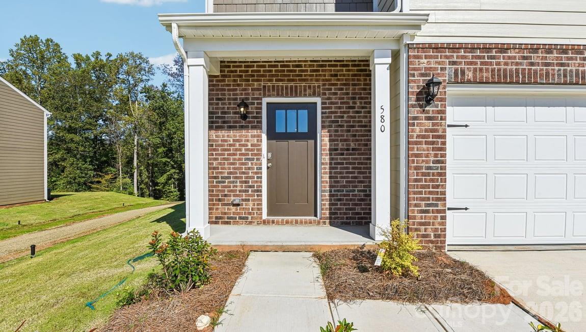 580 Dazzle Loop Property Photo 4