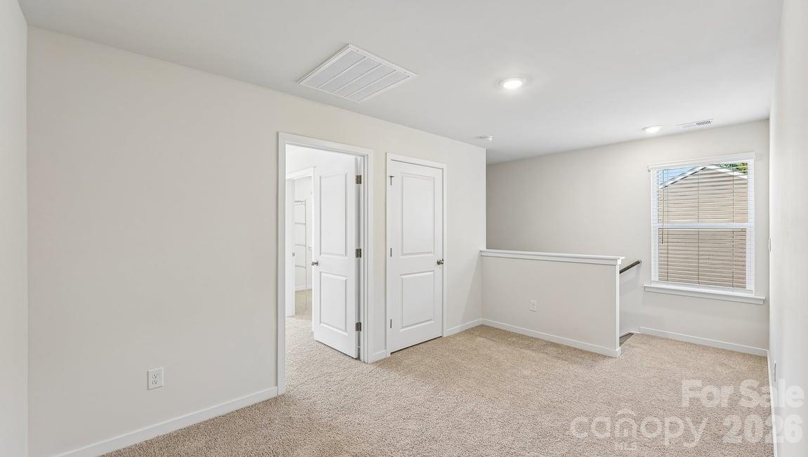 580 Dazzle Loop Property Photo 18