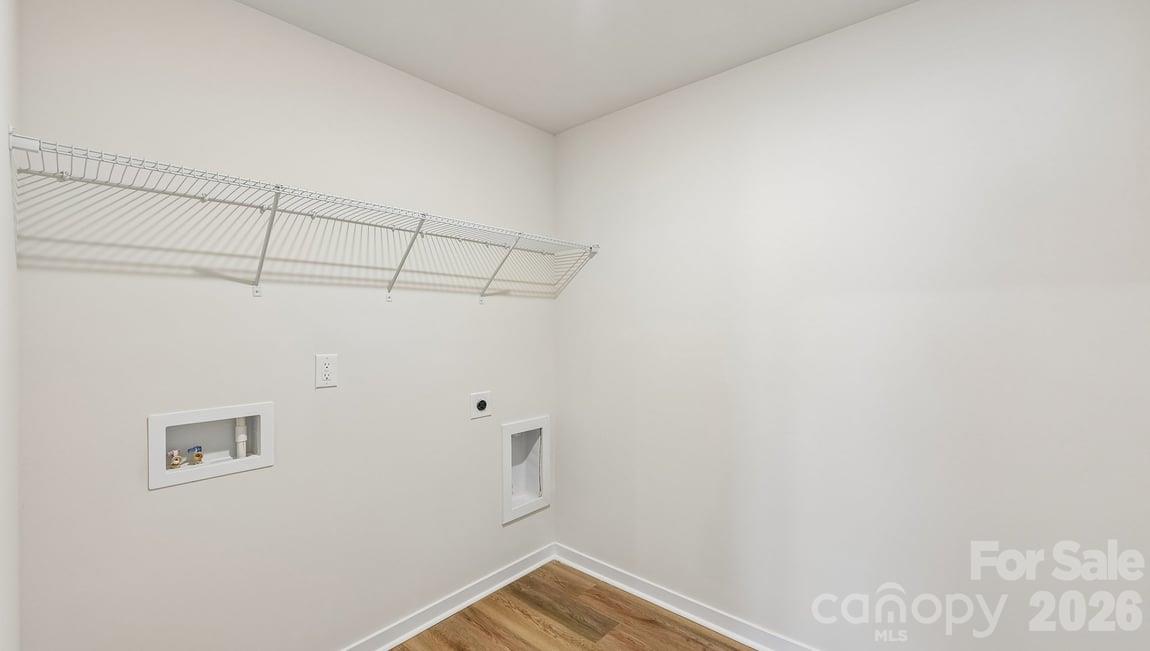 580 Dazzle Loop Property Photo 24