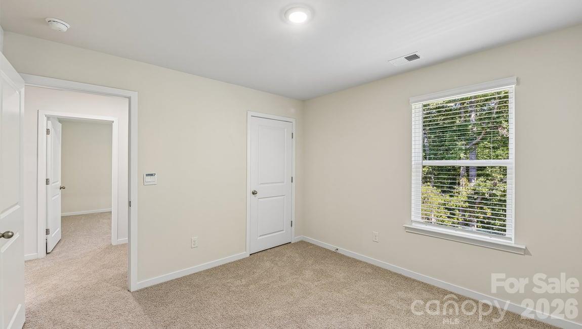 580 Dazzle Loop Property Photo 31