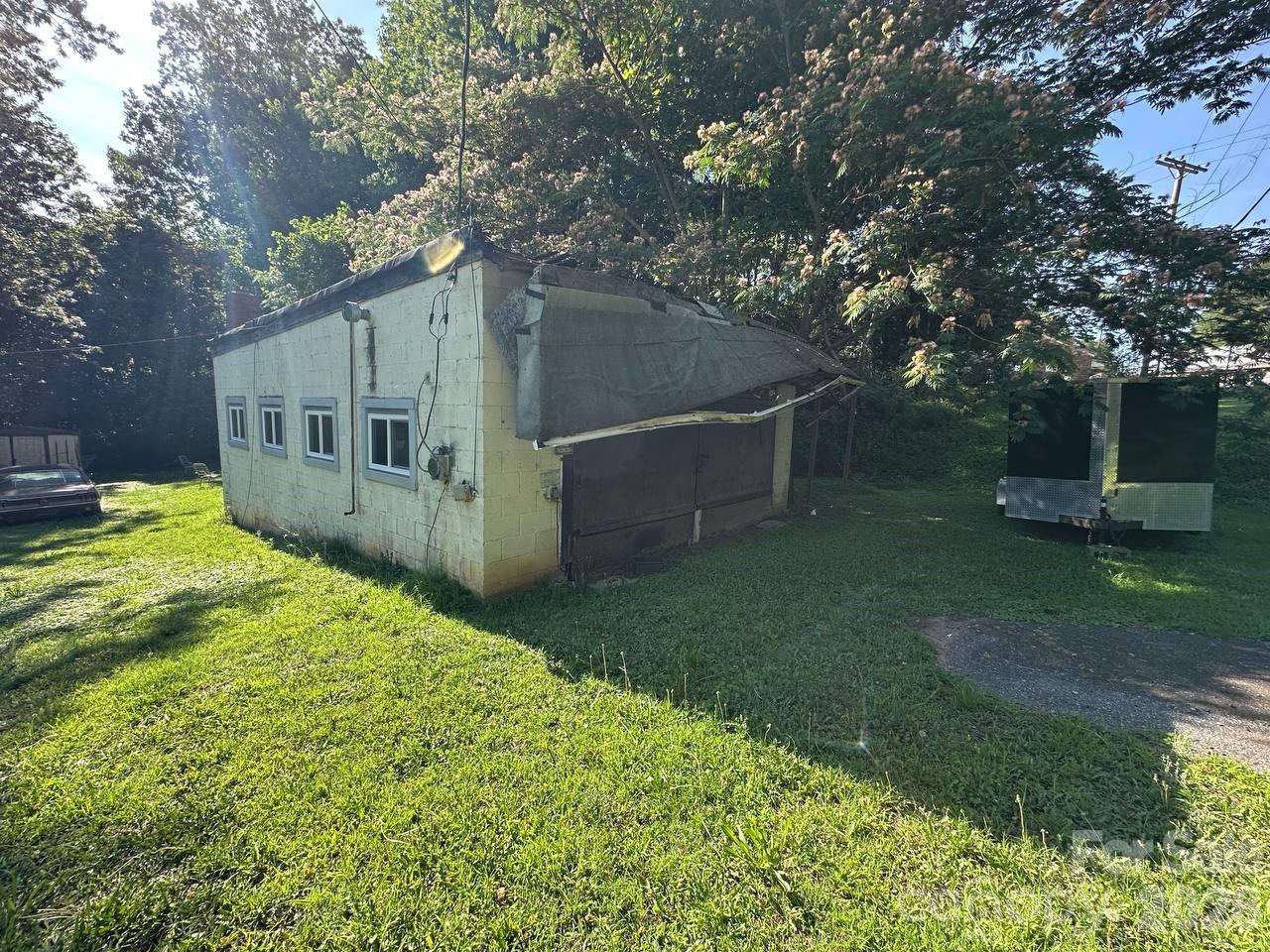 310 S Miller Avenue Property Photo 1