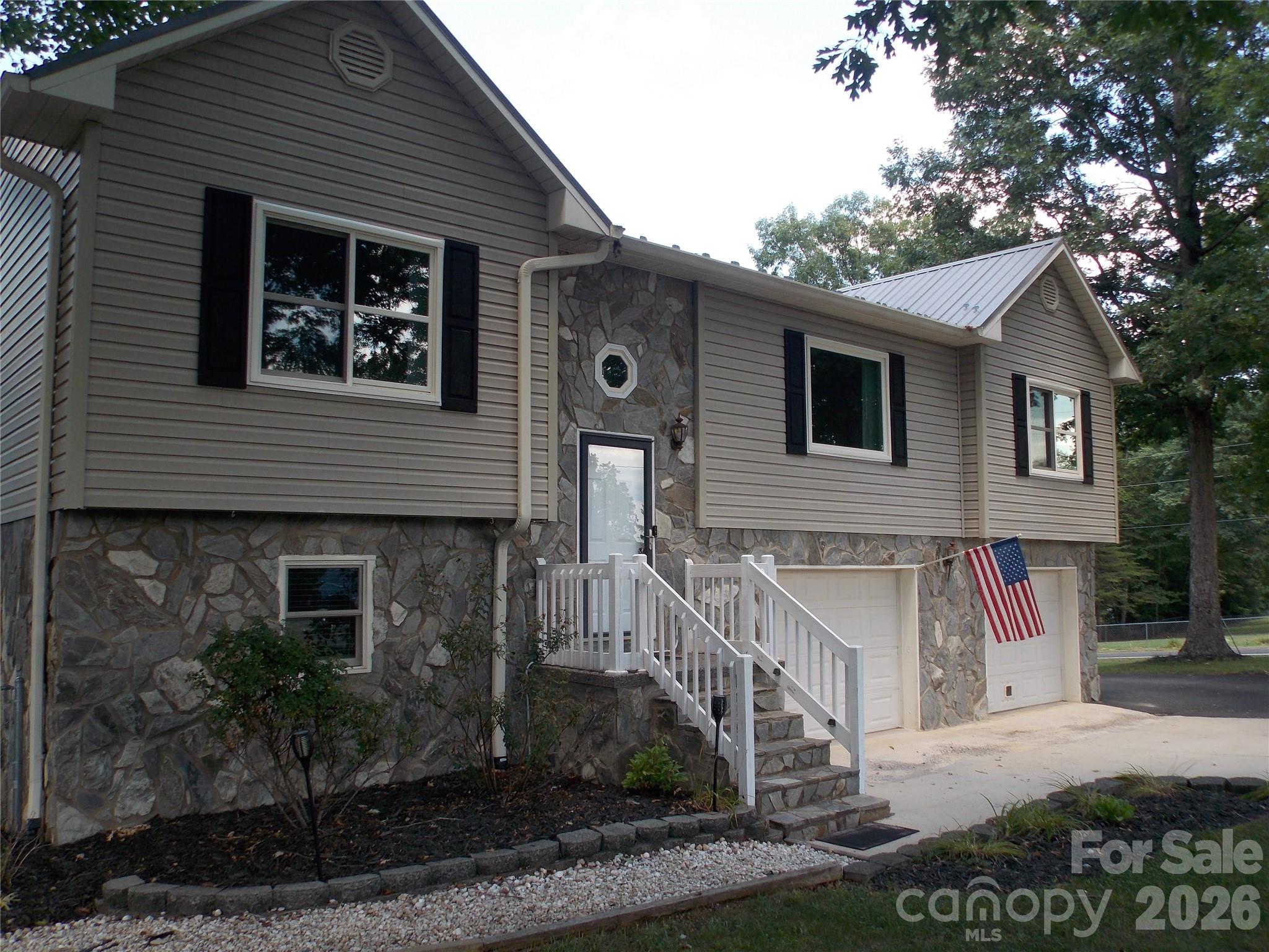4249 Beach Road Property Photo 4