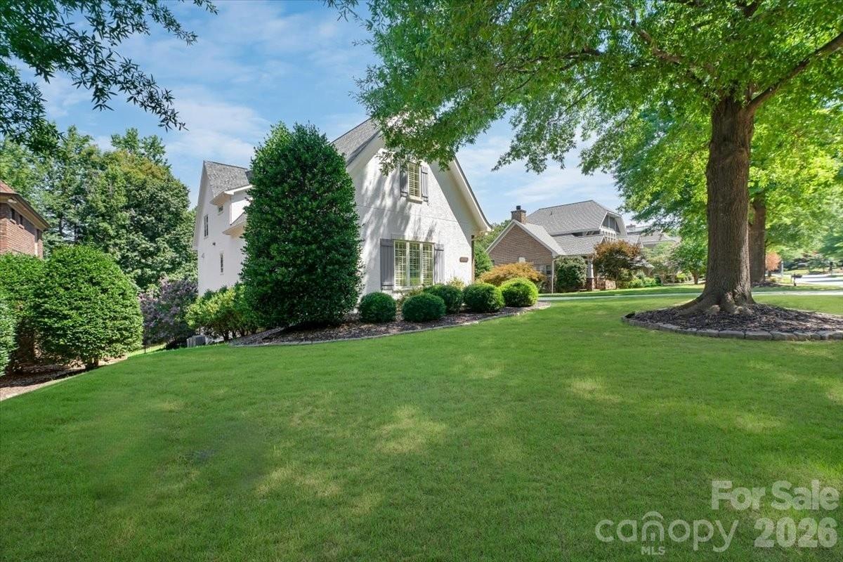 16728 Ashton Oaks Drive Property Photo 3