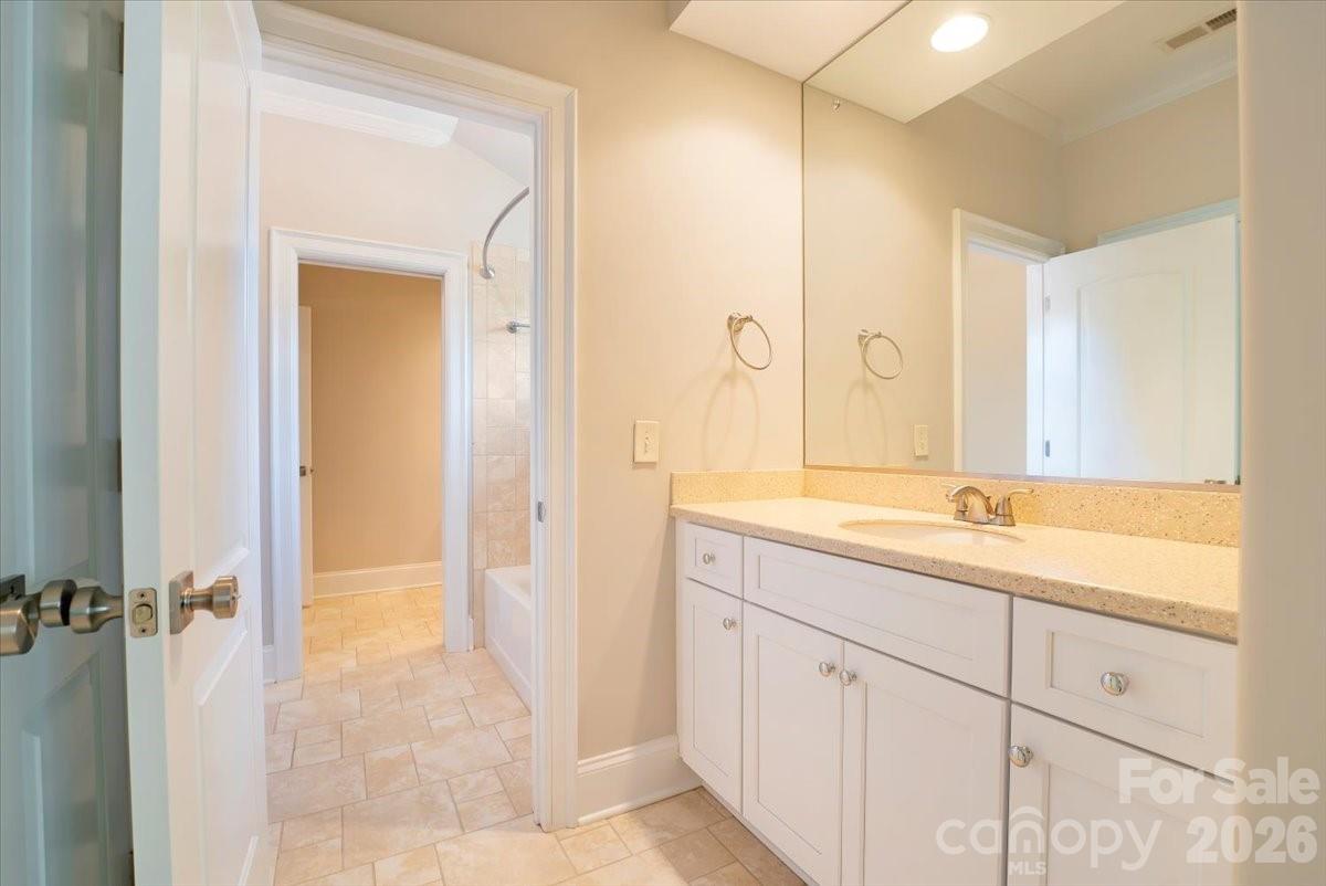 16728 Ashton Oaks Drive Property Photo 34