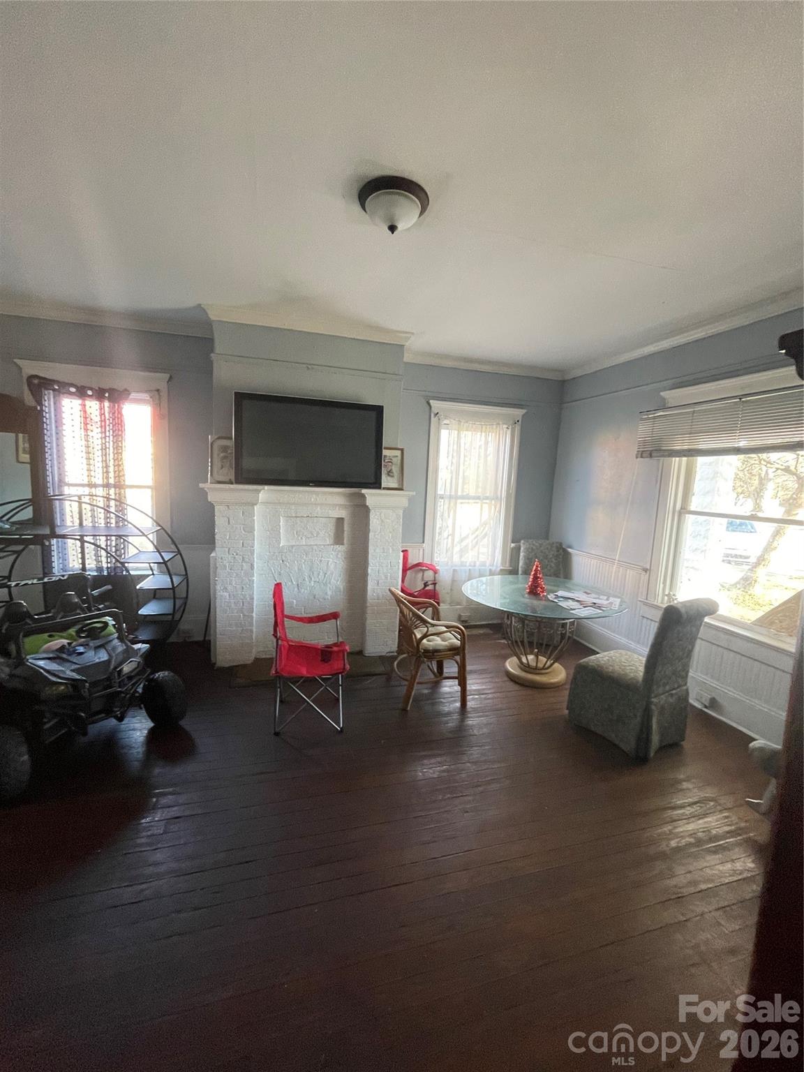 1500 N Main Street Property Photo 5
