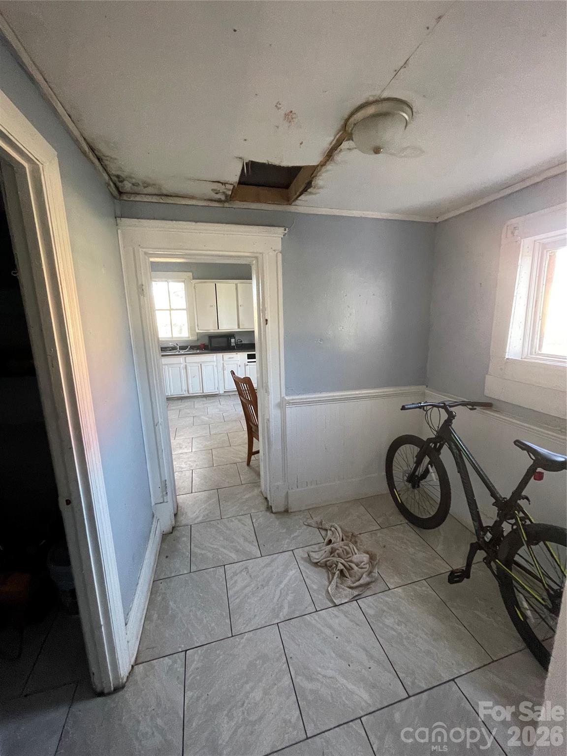 1500 N Main Street Property Photo 6