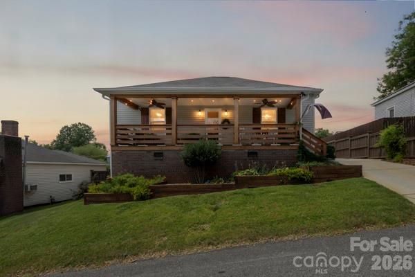 13 1st Street Property Photo 2