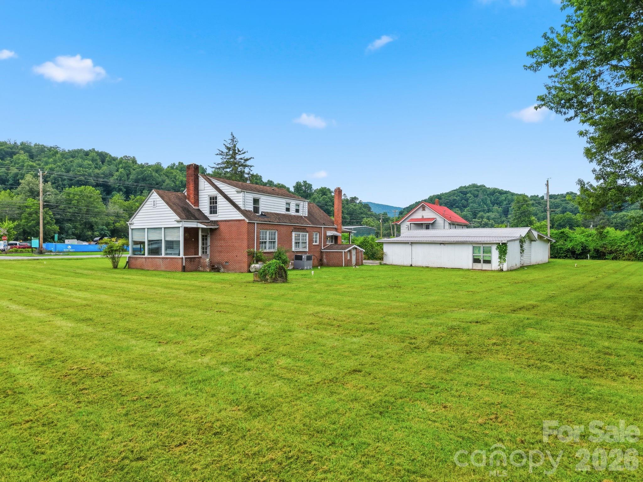 783 Skyland Drive Property Photo 38