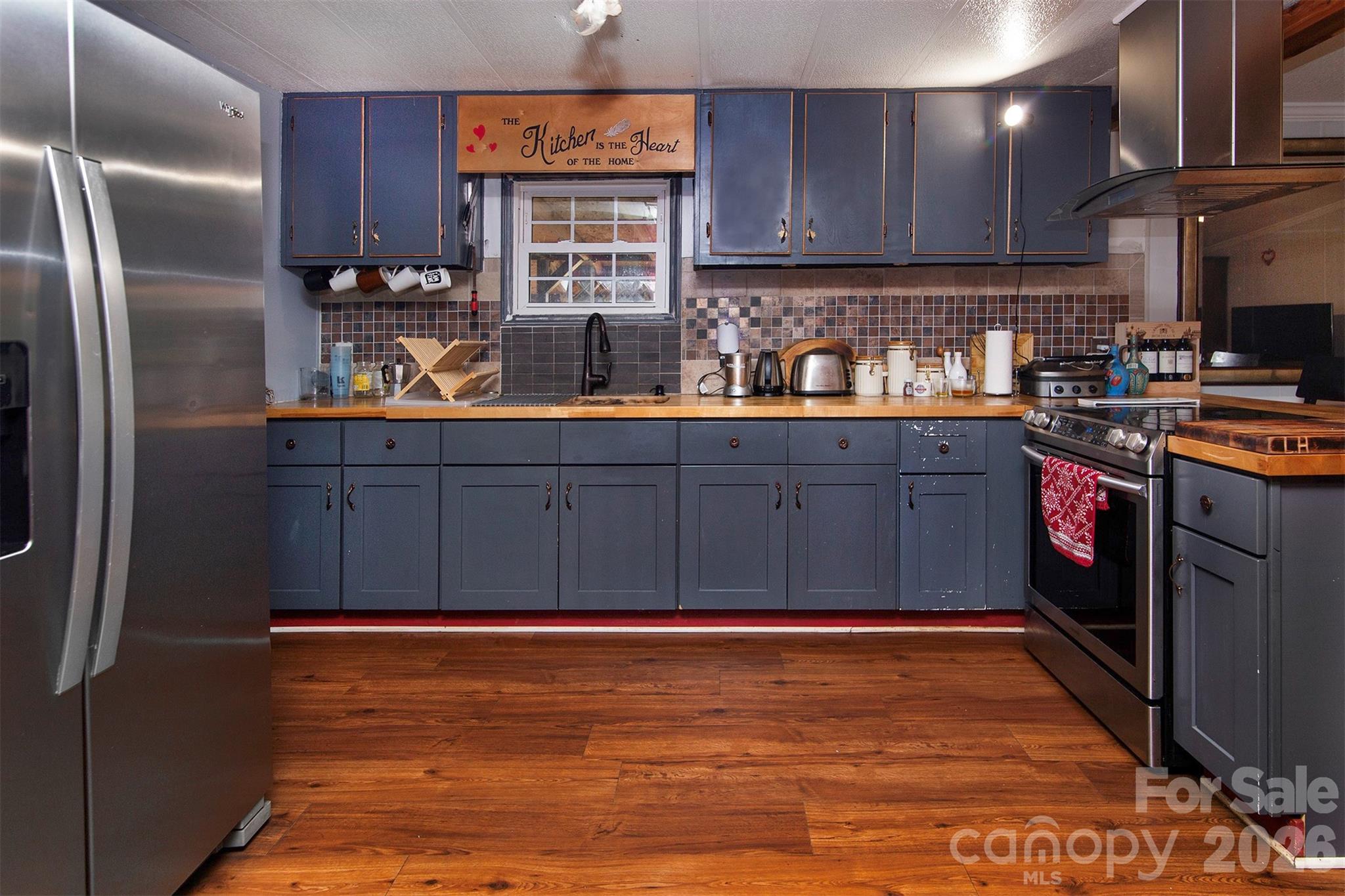 5727 Thompson Road Property Photo 7