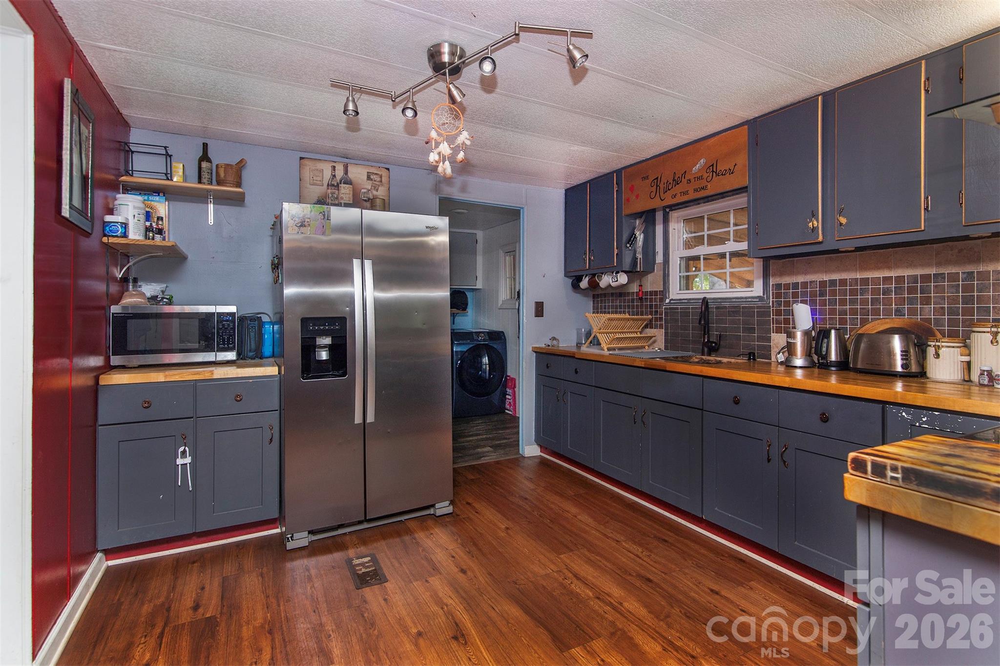 5727 Thompson Road Property Photo 9