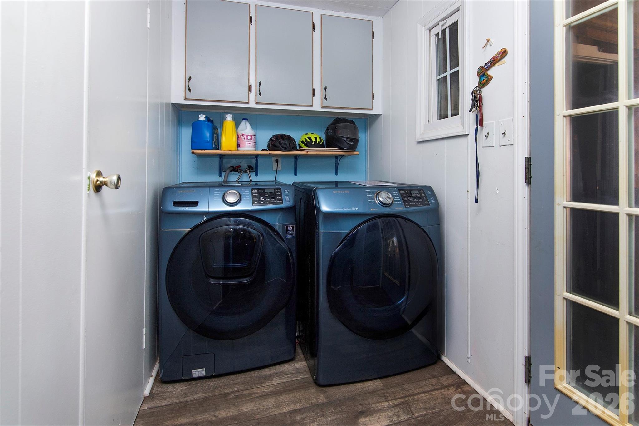 5727 Thompson Road Property Photo 12