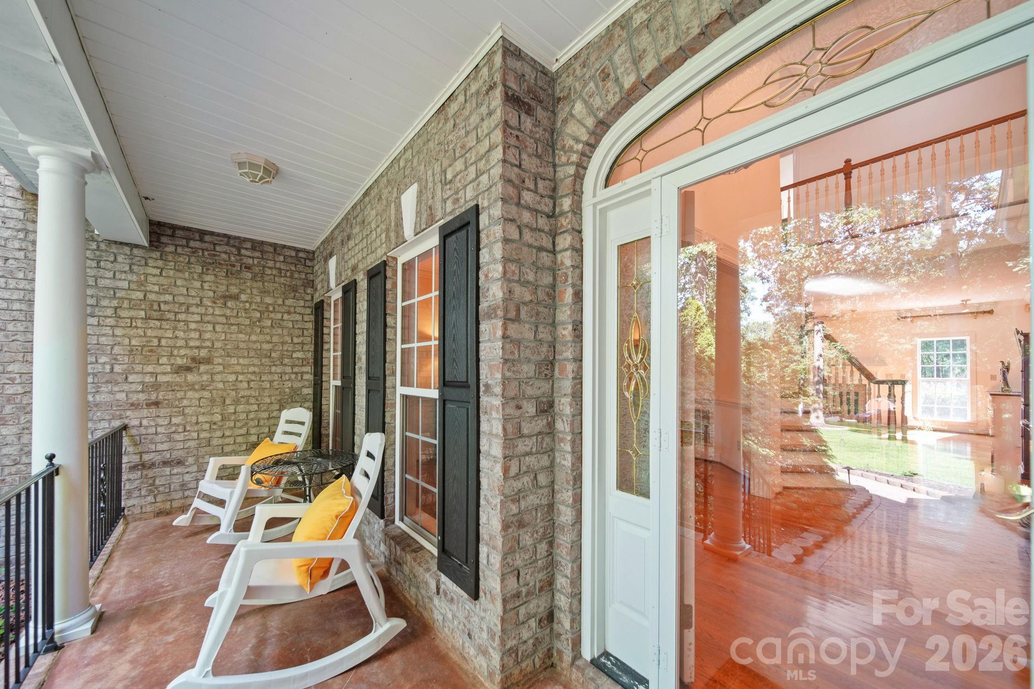 2806 Iveywood Drive Property Photo 4