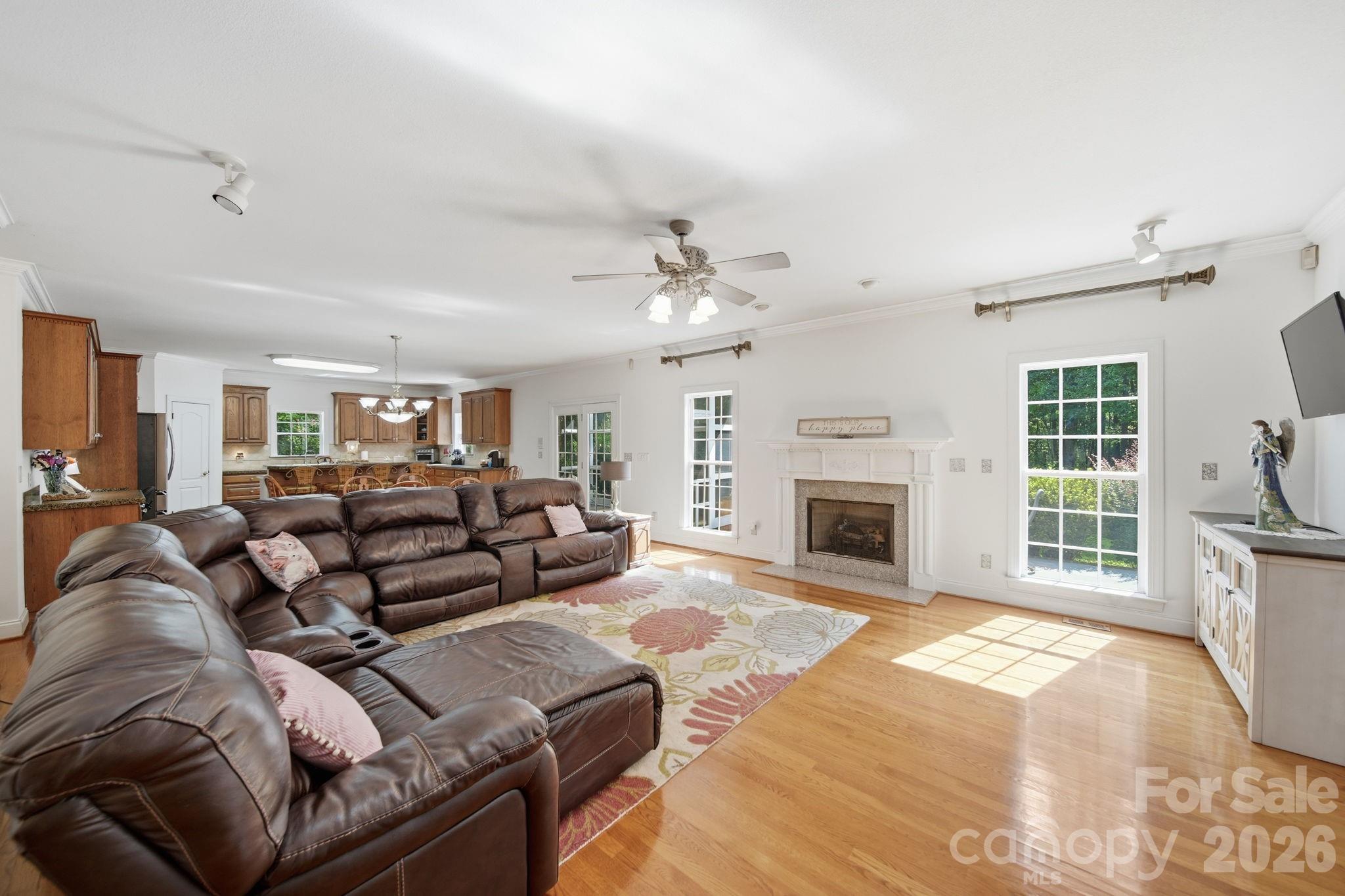 2806 Iveywood Drive Property Photo 6