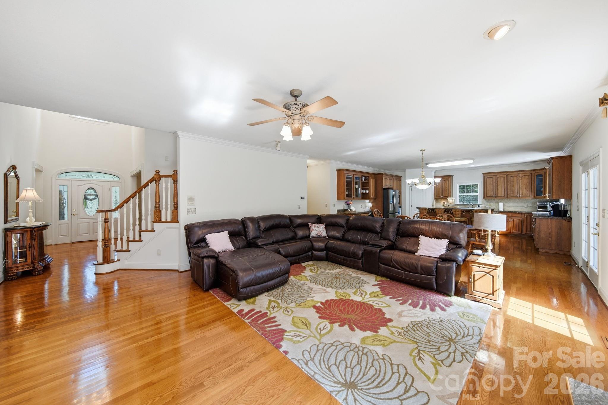 2806 Iveywood Drive Property Photo 7