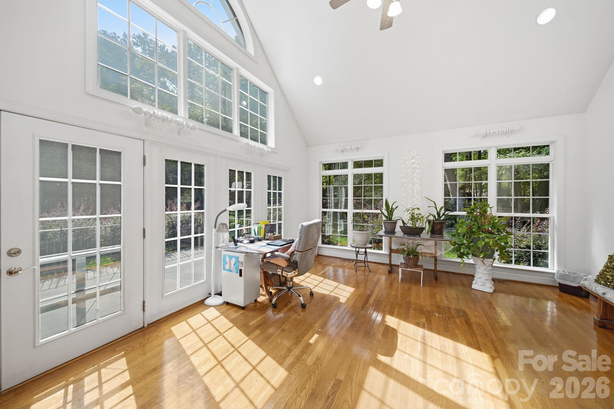 2806 Iveywood Drive Property Photo 9