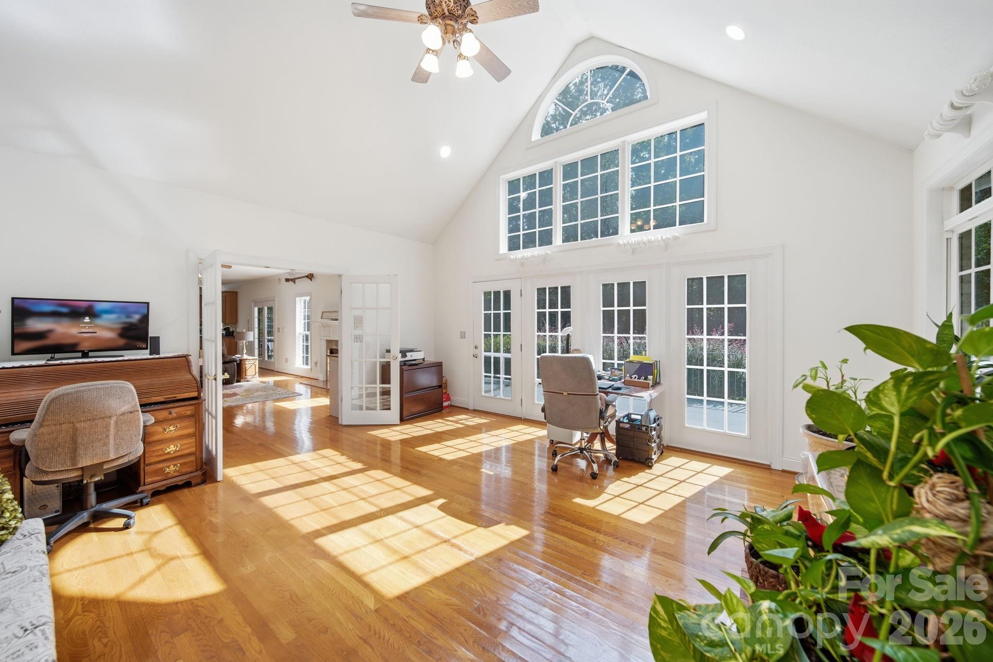 2806 Iveywood Drive Property Photo 10