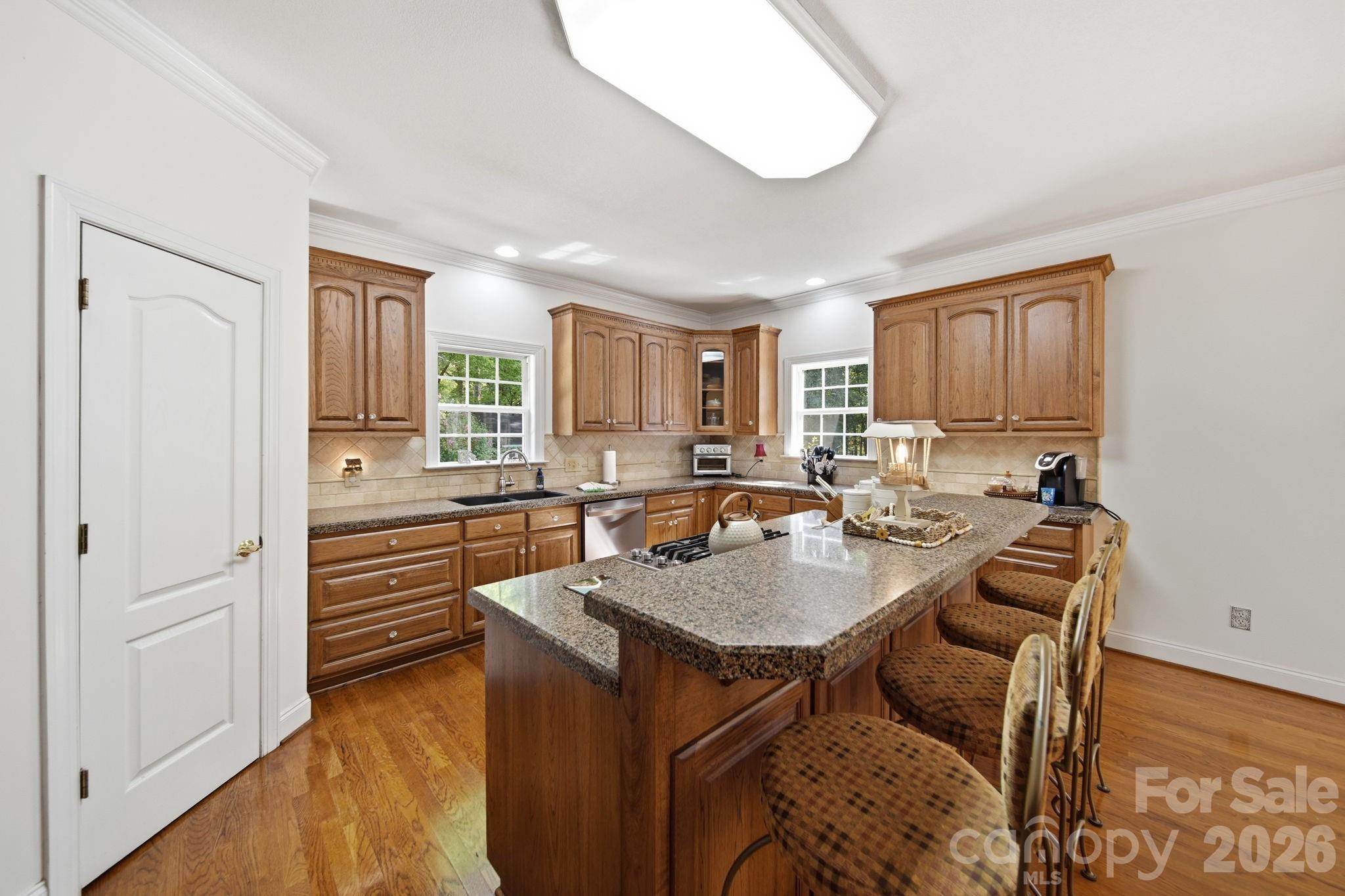 2806 Iveywood Drive Property Photo 14
