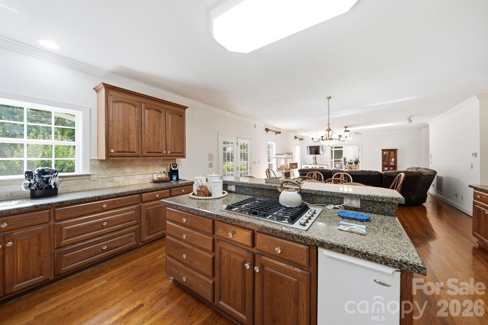 2806 Iveywood Drive Property Photo 16