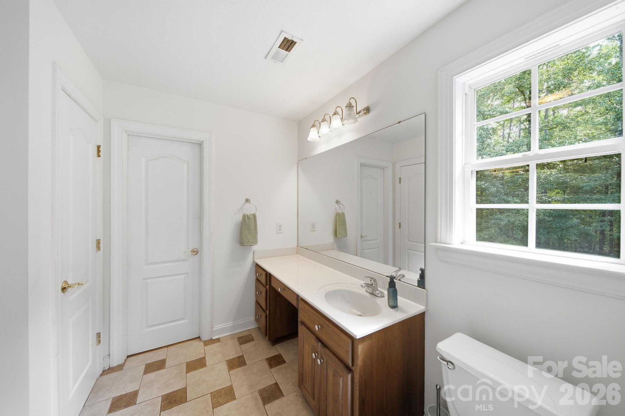 2806 Iveywood Drive Property Photo 33